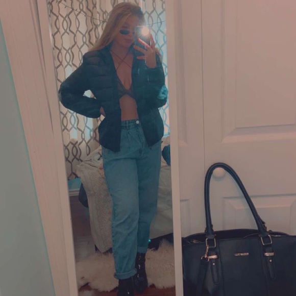 Meet your Posher, Janaya - Picture 1 of 1